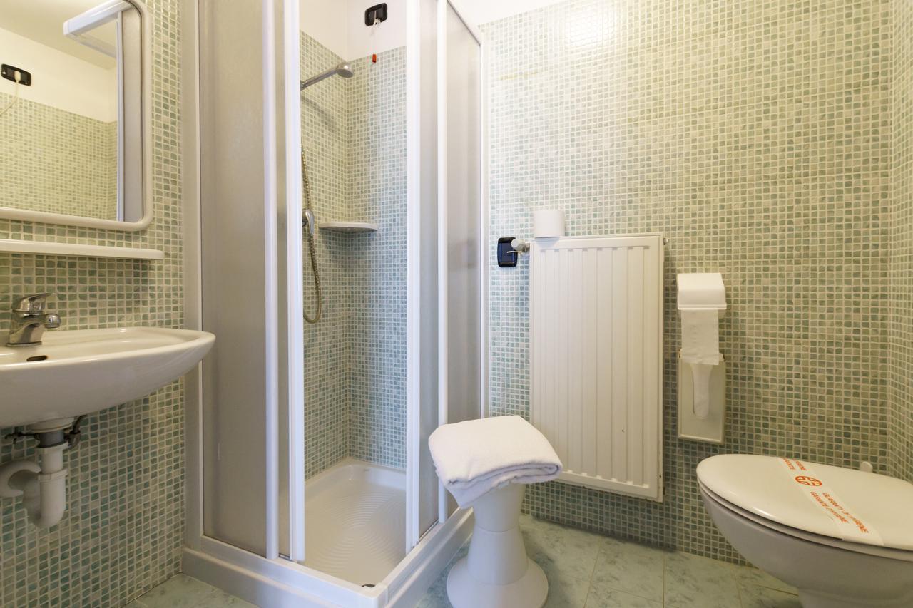 Albergo Roncone ภายนอก รูปภาพ