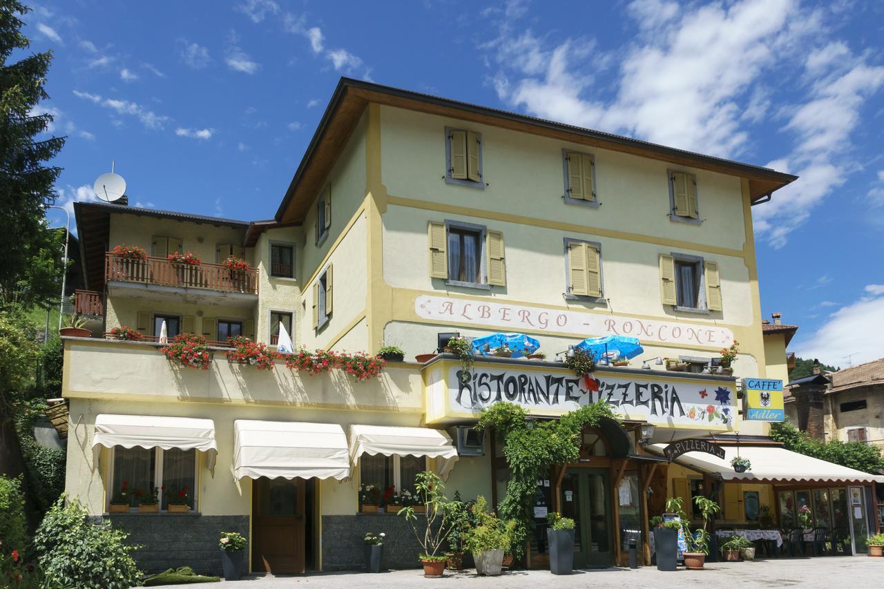 Albergo Roncone ภายนอก รูปภาพ