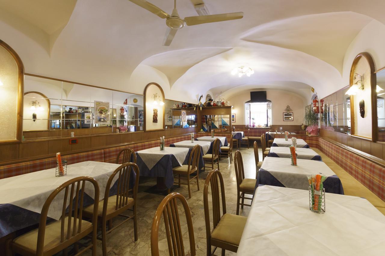 Albergo Roncone ภายนอก รูปภาพ